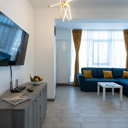 Mirage Pool & Mamaia Nord Apartman Năvodari