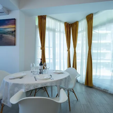 Apartman Mirage Pool & Mamaia Nord Năvodari