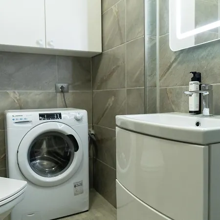Mirage Pool & Mamaia Nord Apartman
