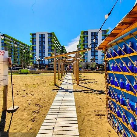 Mirage Pool & Mamaia Nord Apartman *